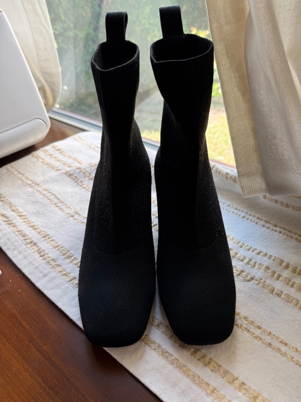 Quince Size 7 Black Knit Heeled Bootie